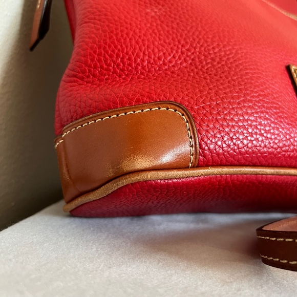Dooney and Bourke Crossbody, red leather - Picture 4 of 13